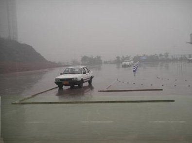 金安驾校
