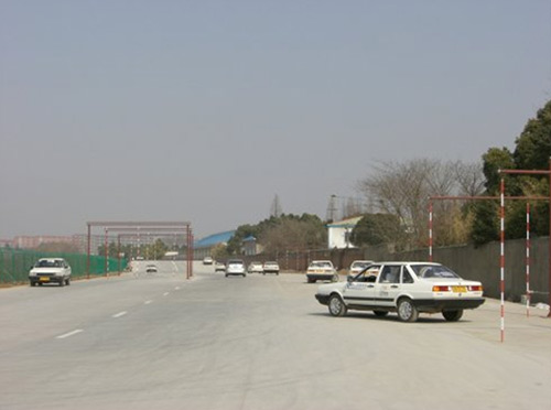 宏德驾校
