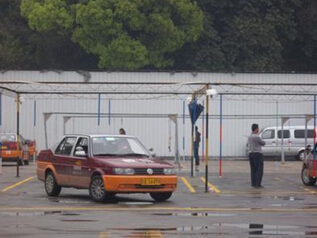 冠通驾校